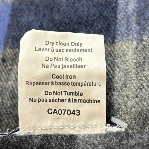 Via Condotti  Roma Made in Italy 100% Lambswool Plaid Scarf with Tassels - Picture 3 of 5